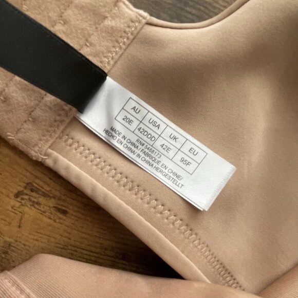 Avenue 42DDD Bra Nude Beige Wireless Back Smoothing Full Figure Coverage - Picture 9 of 9